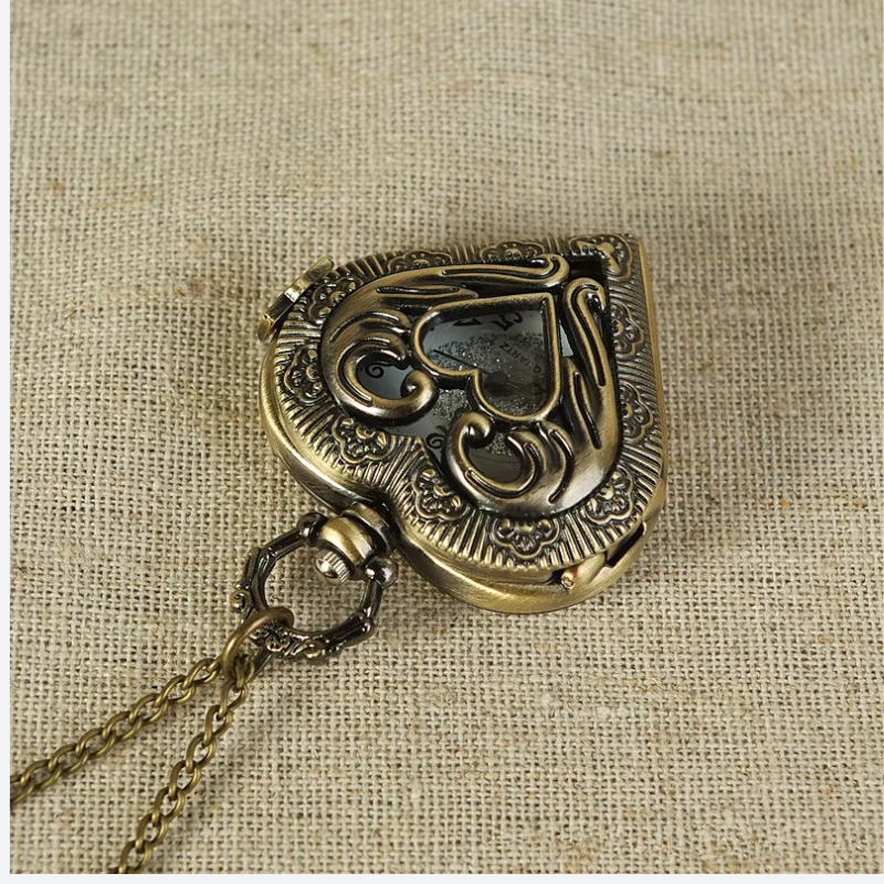 Montre à Gousset Femme Cœur Bronze Vintage Pendentif