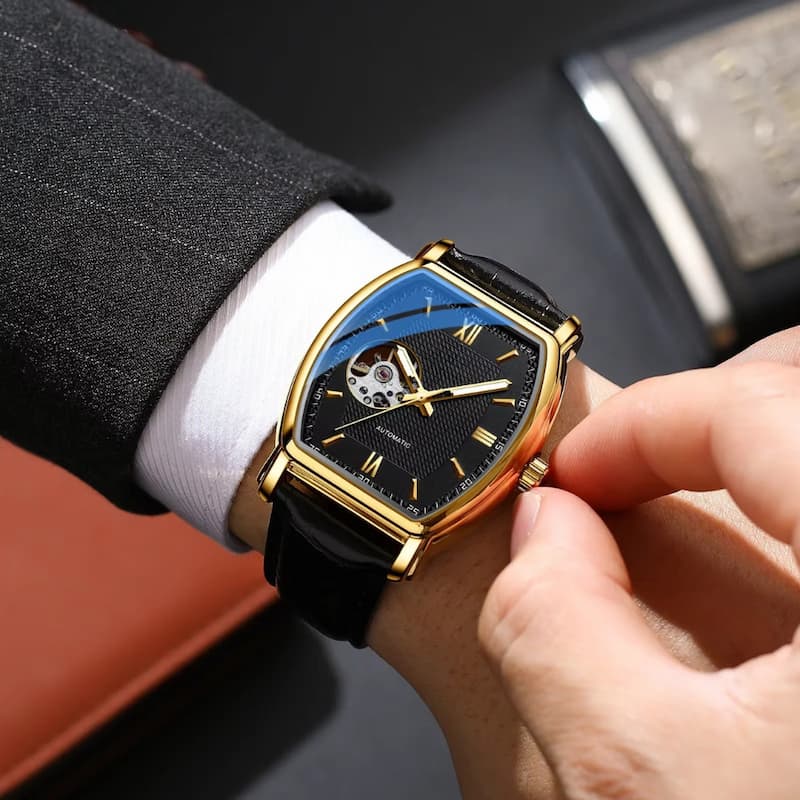 Montre Automatique Homme Boîtier Tonneau Mouvement Apparent
