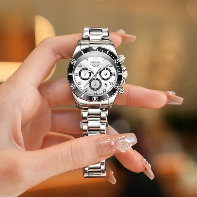 Montre Chronographe Femme Argentée Lunette Noire 35 mm