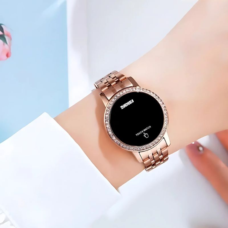 Montre Digitale Femme au Style Rétro-Chic Métallisé