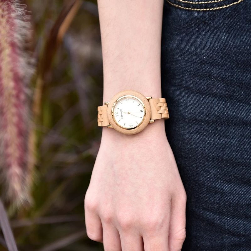 Montre en Bois Femme Cadran Épuré Coloris Naturels