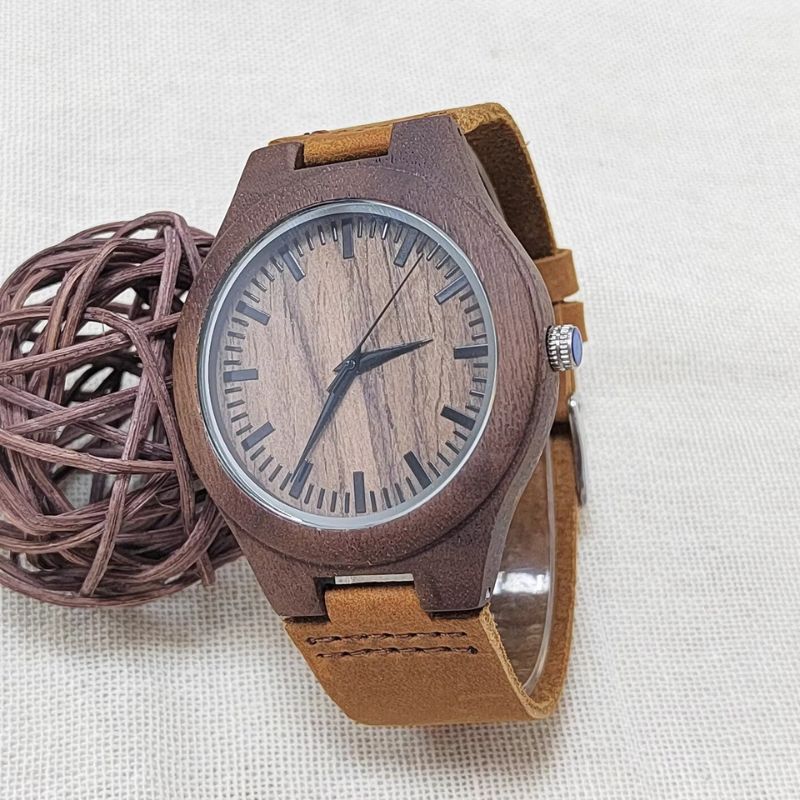 Montre en Bois Femme Quartz Boîtier Bois Bracelet Cuir