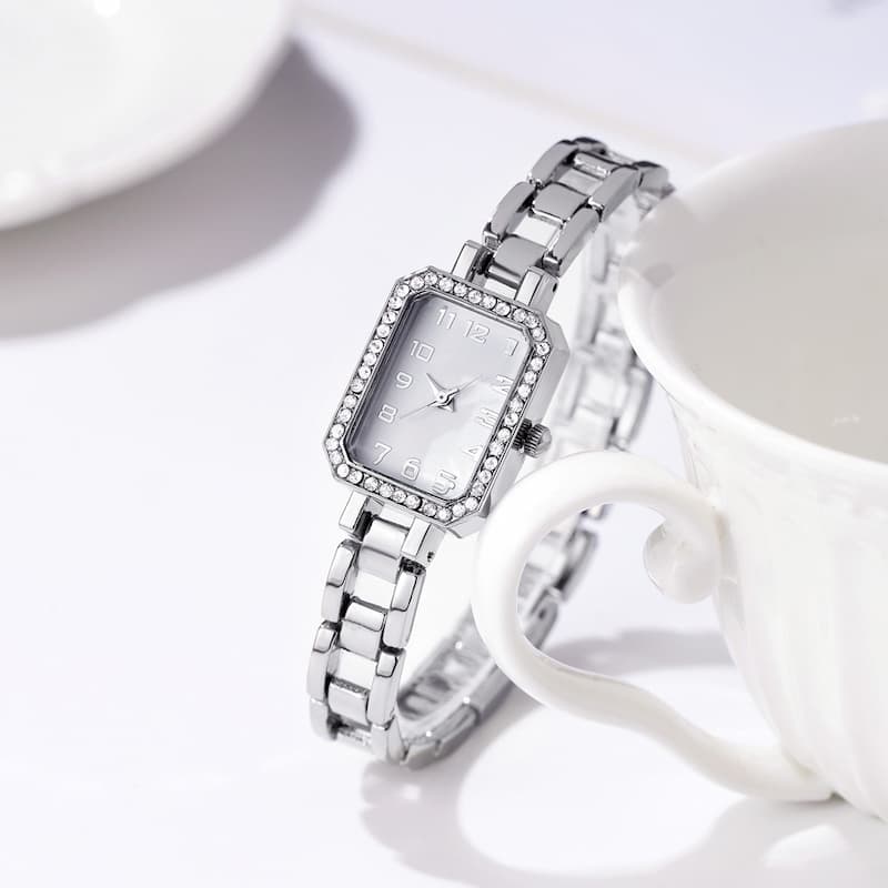 Montre Femme Carrée Luxe, Bracelet Acier