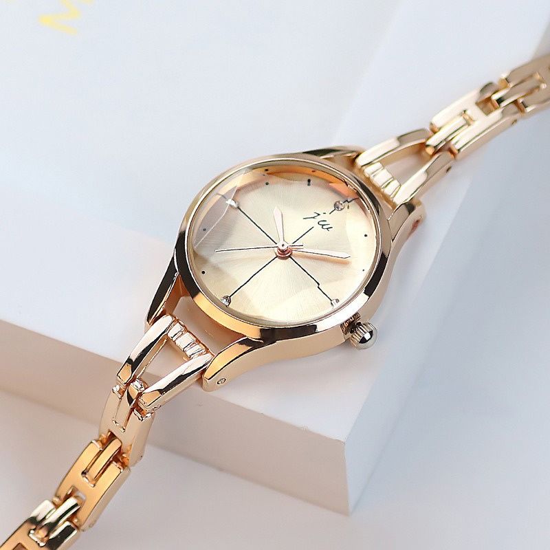 Montre Femme Élégante Quartz Cadran Épuré et Bracelet Maillons