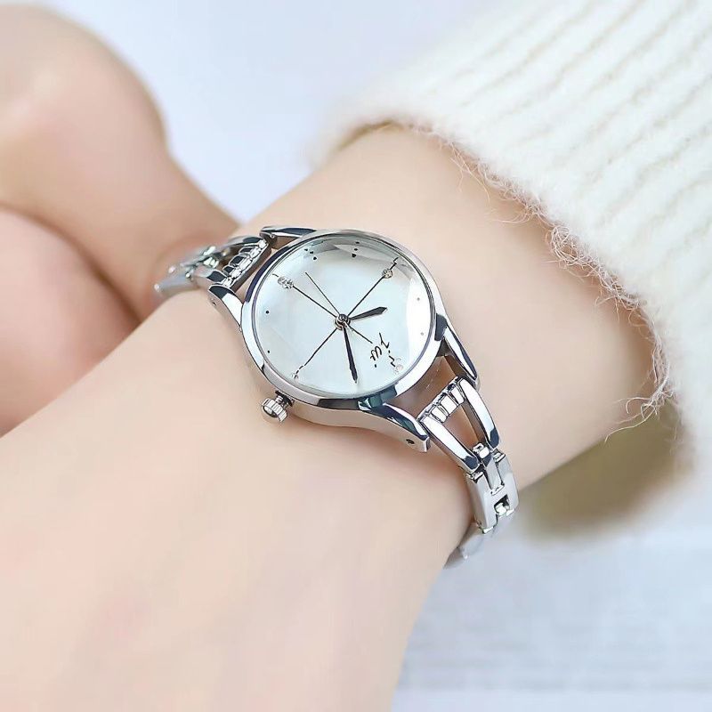 Montre Femme Élégante Quartz Cadran Épuré et Bracelet Maillons