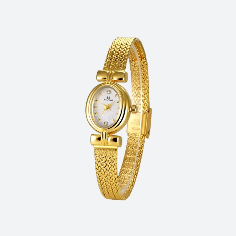 Montre Femme Élégante Quartz Petit Cadran Ovale et Bracelet Maille Tressée