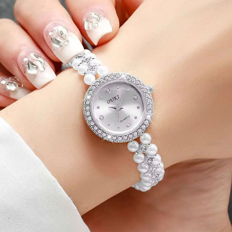 Montre Vintage Femme Bracelet Perles et Strass
