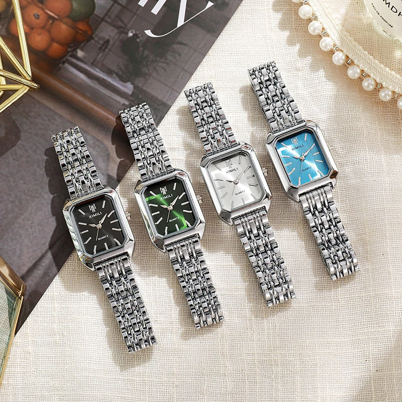 Montre Vintage Femme Rectangle Métal Argenté
